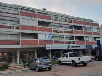 https://web5.gallito.com.uy/vende-apartamento-de-2-dormitorios-en-punta-del-inmuebles-27195133