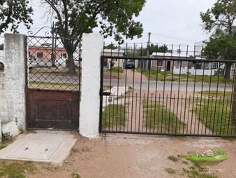 https://web5.gallito.com.uy/se-vende-casa-en-piedra-blancas-inmuebles-26923674