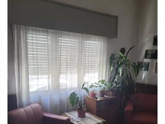 https://www.gallito.com.uy/ph-en-venta-2-dormitorios-1-baño-azotea-y-inmuebles-24173953