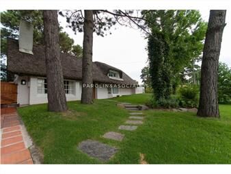 https://www.gallito.com.uy/casa-en-venta-de-3-dormitorios-en-pinares-punta-inmuebles-24717362