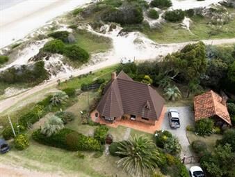 https://www.gallito.com.uy/venta-casa-la-floresta-frente-al-mar-inmuebles-27107224
