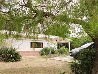 https://www.gallito.com.uy/venta-casa-las-toscas-sur-5-dormitorios-inmuebles-26627524