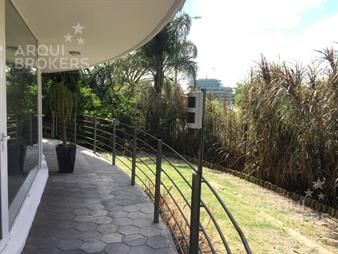 https://web5.gallito.com.uy/apartamento-de-3-dormitorios-y-servicio-con-patio-en-carr-inmuebles-24106742