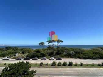 https://web5.gallito.com.uy/venta-de-apartamento-de-4-dormitorios-en-playa-inmuebles-27234610