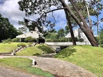 https://web5.gallito.com.uy/casa-en-venta-en-lugano-punta-del-este-3-y-inmuebles-27037879