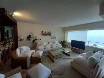 https://web5.gallito.com.uy/apartamento-punta-del-este-primera-linea-de-playa-mansa-inmuebles-23568664