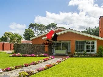 https://www.gallito.com.uy/vende-casa-de-3-dormitorios-en-cantegril-punta-del-este-inmuebles-26427476