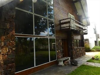 https://web5.gallito.com.uy/venta-casa-4-dormitorios-carrasco-avenida-italia-y-lido-pis-inmuebles-15211664