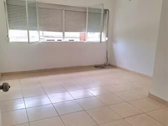 https://web5.gallito.com.uy/casa-y-local-en-venta-3-dormitorios-modelo-inmuebles-26156408