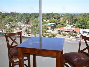 https://web5.gallito.com.uy/comodo-apartamento-en-av-roosevelt-inmuebles-27261399