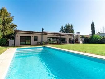https://www.gallito.com.uy/venta-casa-3-dormitorios-colinas-de-carrasco-divina-con-pis-inmuebles-24466969