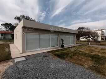 https://www.gallito.com.uy/venta-casa-primera-linea-2-dormitorios-2-baã±os-inmuebles-23690363