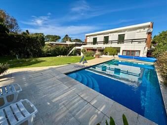https://web5.gallito.com.uy/casa-de-4-dormitorios-en-venta-punta-del-este-del-inmuebles-25230019