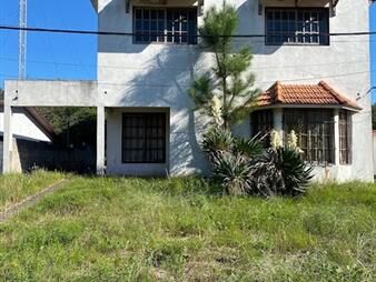 https://www.gallito.com.uy/venta-2-casas-4-y-2-dormitorios-la-floresta-inmuebles-27272000