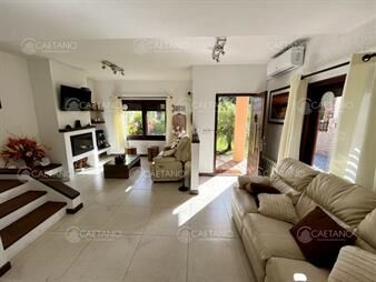 https://www.gallito.com.uy/venta-casa-3-dormitorios-mãs-dependencia-punta-inmuebles-27190663