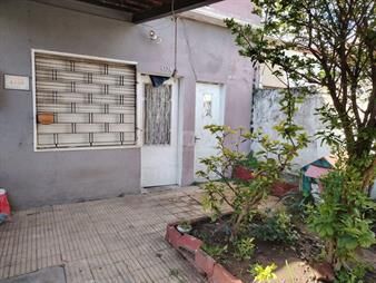 https://web5.gallito.com.uy/venta-casa-con-patio-y-cochera-inmuebles-26474539