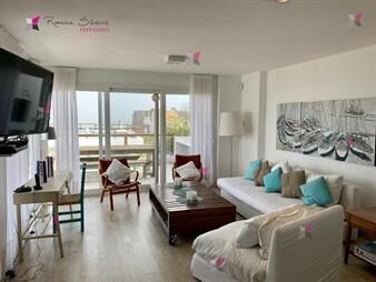 https://www.gallito.com.uy/venta-de-apartamento-de-4-dormitorios-en-punta-inmuebles-27091519
