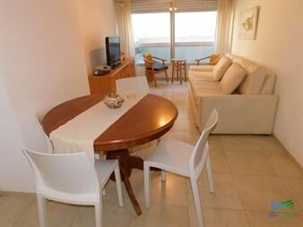 https://www.gallito.com.uy/en-venta-apartamento-1-dormitorio-y-medio-con-en-inmuebles-26139661