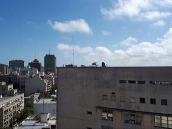 https://web5.gallito.com.uy/venta-apto-centro-2-dorm-servicio-avd-del-libertador-inmuebles-27296439