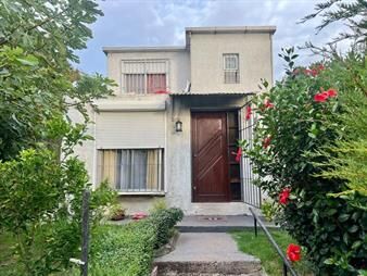 https://web5.gallito.com.uy/venta-dos-casas-en-un-padron-con-renta-cerrito-inmuebles-26890943