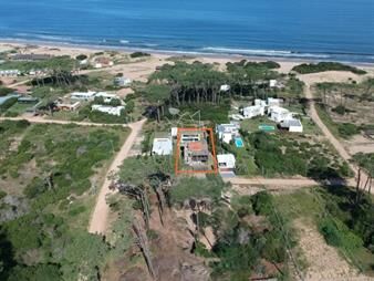 https://web5.gallito.com.uy/a-pasos-de-la-playa-inmuebles-26808886