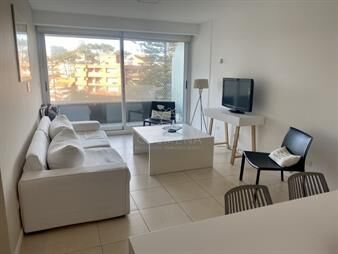 https://www.gallito.com.uy/hermoso-apartamento-en-excelente-ubicacion-inmuebles-26147521