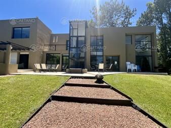 https://web5.gallito.com.uy/alquiler-anual-temporal-casa-5-dormitorios-punta-del-este-inmuebles-20853012