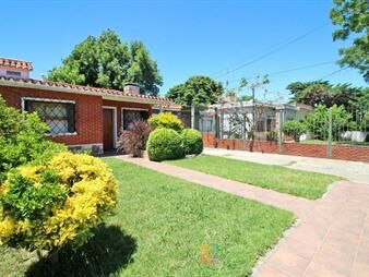 https://www.gallito.com.uy/venta-casa-dos-dormitorios-mas-apto-malvin-norte-inmuebles-26346285