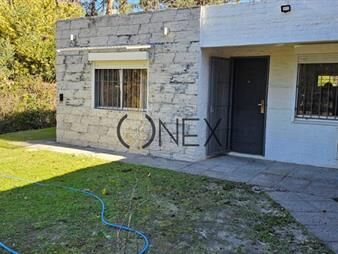 https://www.gallito.com.uy/onex-vende-predio-con-2hermosas-casas-y-piscina-inmuebles-27306880