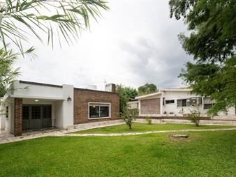 https://www.gallito.com.uy/se-vende-2-casas-unico-padron-playa-hermosa-inmuebles-27043152