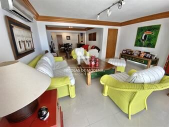 https://web5.gallito.com.uy/en-venta-apartamento-en-brava-punta-del-este-3-inmuebles-25145724