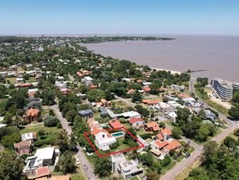 https://www.gallito.com.uy/espectacular-casa-en-zona-de-alta-demanda-inmuebles-27156262