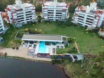 https://web5.gallito.com.uy/apartamento-de-2-dormitorios-en-venta-en-carrasco-inmuebles-26251314