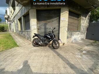 https://web5.gallito.com.uy/vendo-local-comercial-o-vivienda-amplio-130-m2-en-excelen-inmuebles-27313542
