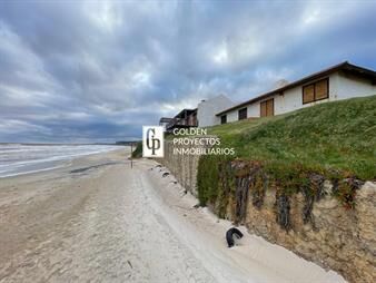 https://www.gallito.com.uy/casa-en-venta-frente-al-mar-en-san-luis-inmuebles-25735598
