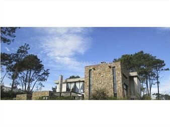 https://www.gallito.com.uy/casa-de-5-dormitorios-en-venta-en-alborada-del-inmuebles-18731642