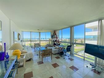 https://www.gallito.com.uy/apartamento-esquinero-frente-al-oceano-2-inmuebles-23019956