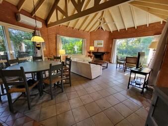 https://www.gallito.com.uy/casa-en-la-arbolada-barrio-cerrado-inmuebles-26085189