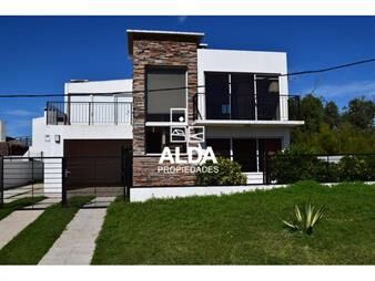 https://www.gallito.com.uy/casa-en-punta-colorada-la-bahia-ref-ca200800-inmuebles-20252200