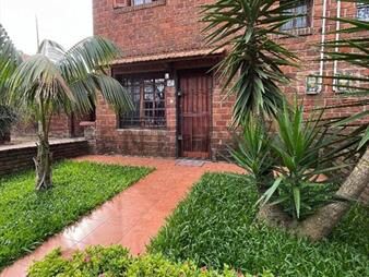 https://www.gallito.com.uy/casa-de-3-dormitorios-con-cochera-parque-de-carrasco-inmuebles-26386484