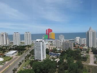 https://web5.gallito.com.uy/apartamento-de-3-dormitorios-en-roosevelt-punta-inmuebles-25967795