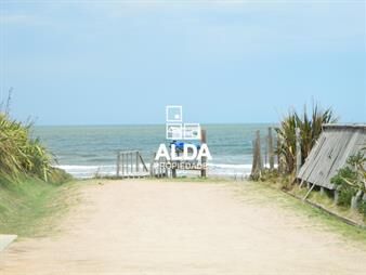 https://www.gallito.com.uy/casa-en-las-flores-cabaña-al-mar-ref-ca300239-inmuebles-20316440