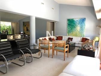 https://web5.gallito.com.uy/casa-en-venta-de-5-dormitorios-en-playa-mansa-inmuebles-25041567