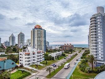 https://web5.gallito.com.uy/departamento-en-venta-de-3-dormitorios-en-forest-inmuebles-26416914