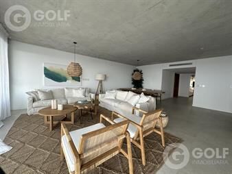 https://www.gallito.com.uy/venta-de-penthouse-de-4-dormitorios-en-manantiales-inmuebles-27336809