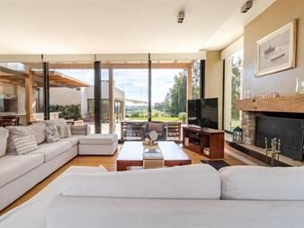 https://www.gallito.com.uy/venta-casa-3-dormitorios-barrio-privado-colinas-de-carrasco-inmuebles-24445293