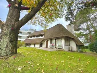 https://www.gallito.com.uy/casa-en-venta-en-san-rafael-cuatro-dormitorios-inmuebles-26798438