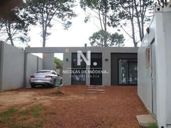 https://web5.gallito.com.uy/casa-de-2-dormitorios-en-club-del-lago-punta-inmuebles-25042097