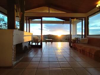 https://www.gallito.com.uy/venta-casa-2-dormitorios-villa-serrana-frente-lago-inmuebles-26442191