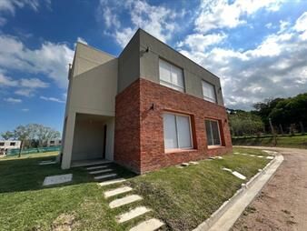 https://www.gallito.com.uy/casa-en-alquiler-de-3-dormitorios-y-cochera-en-verdes-del-es-inmuebles-26755170